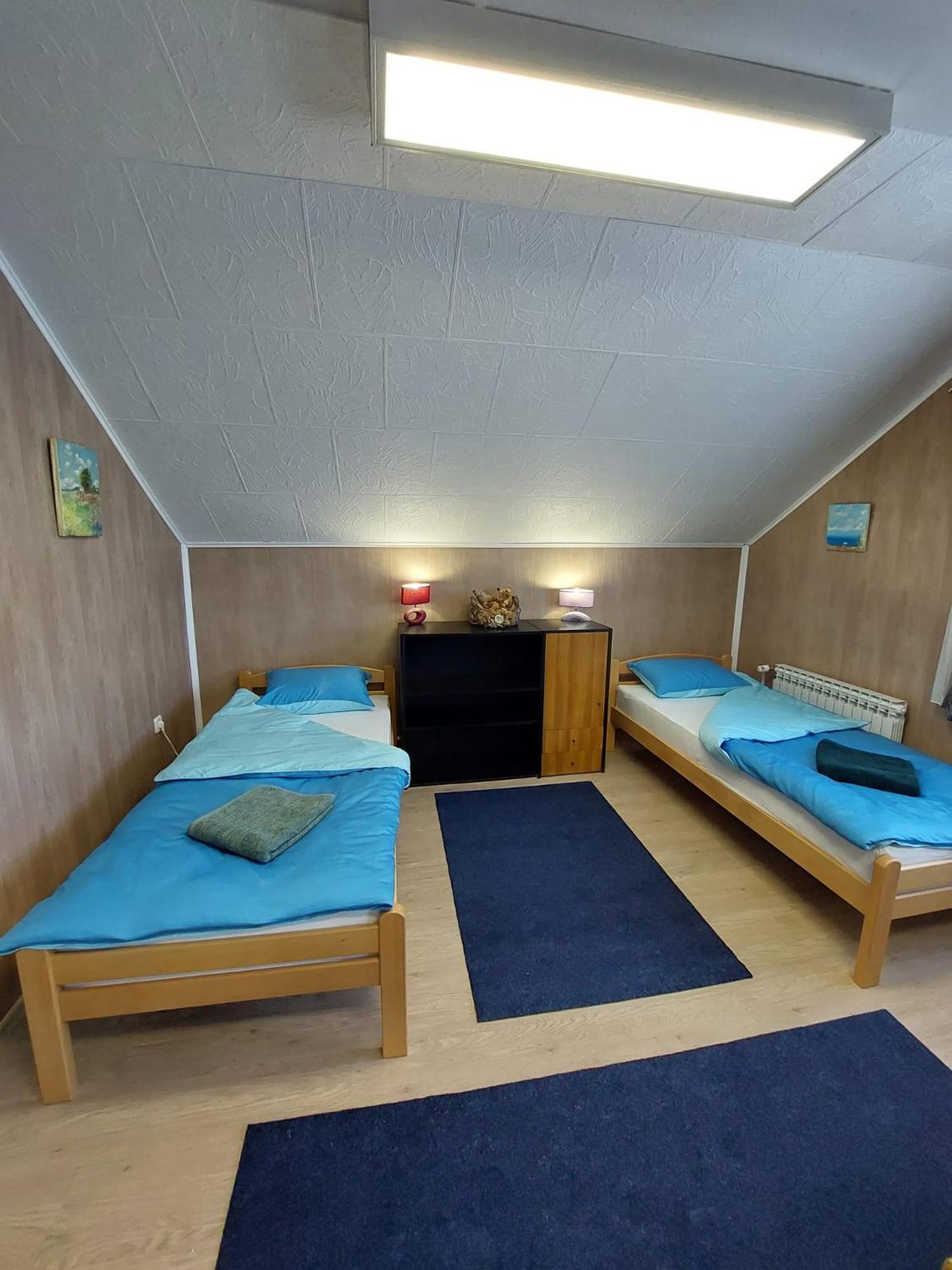 Hostel Suzzzy Novska Экстерьер фото